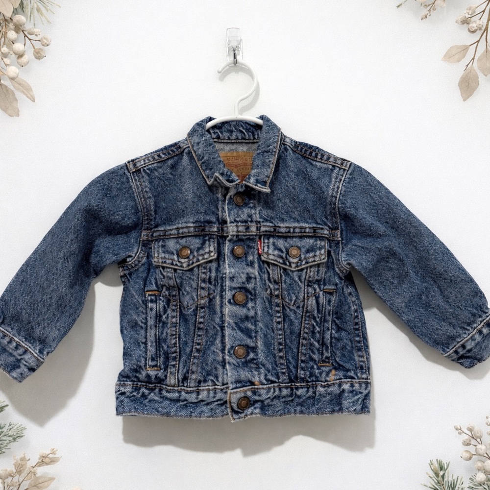 Levi’s 2T Denim Trucker Jacket Classic Unisex Jean Jacket